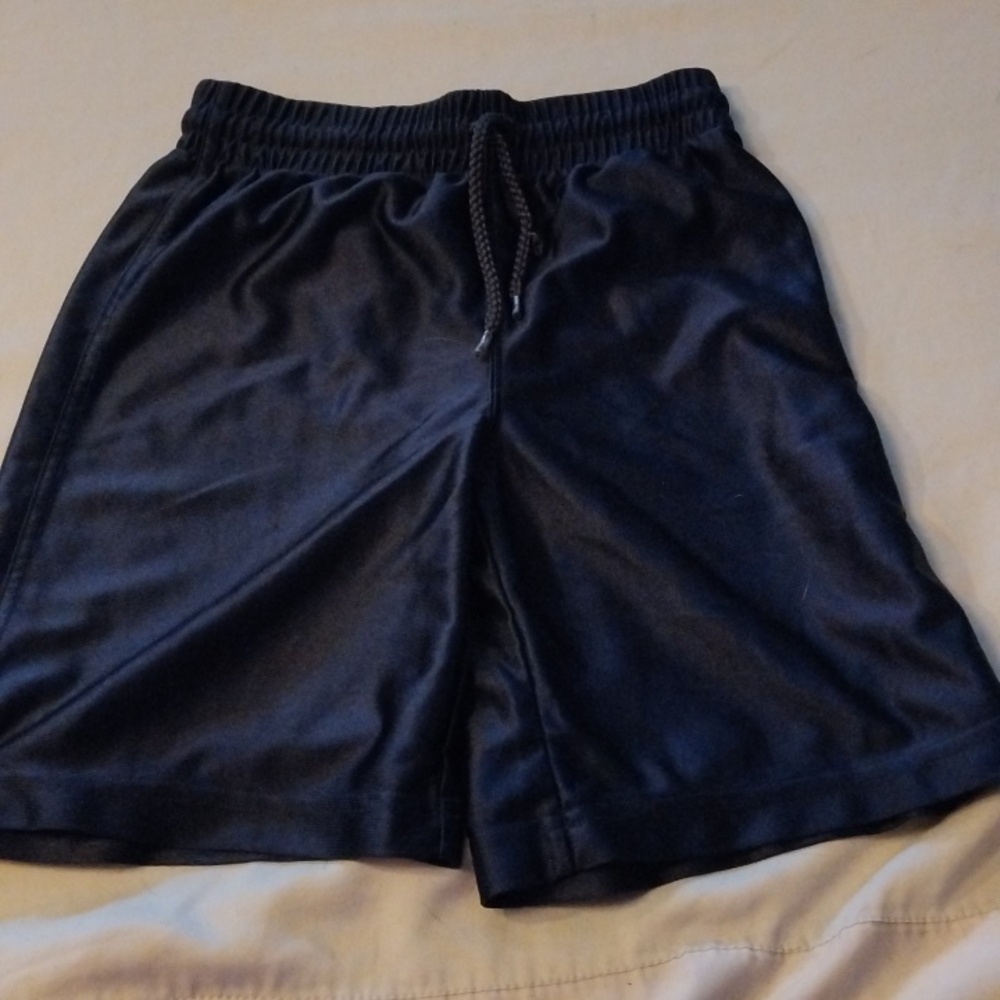 Children's Place navy silky athletic shorts boys size 5/6